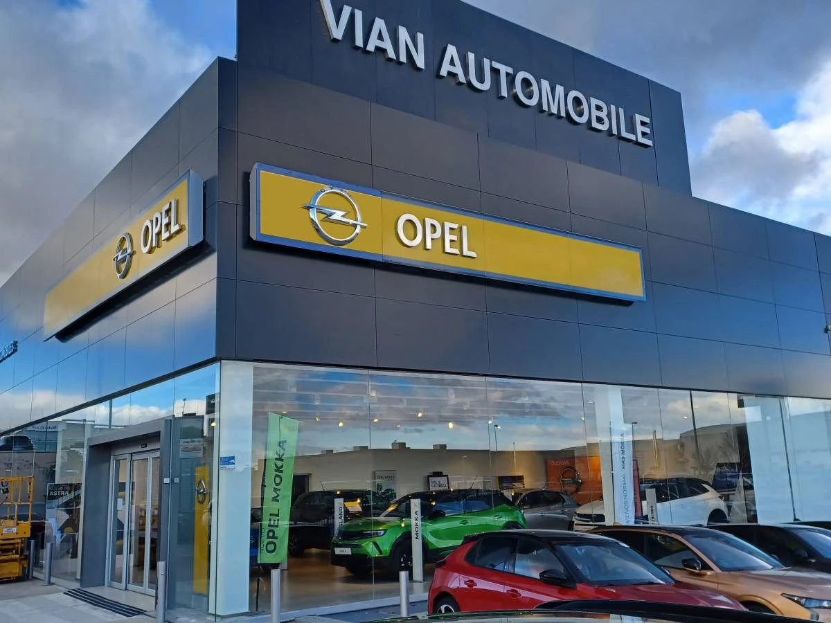 CONCESIONARIO OPEL MAJADAHONDA