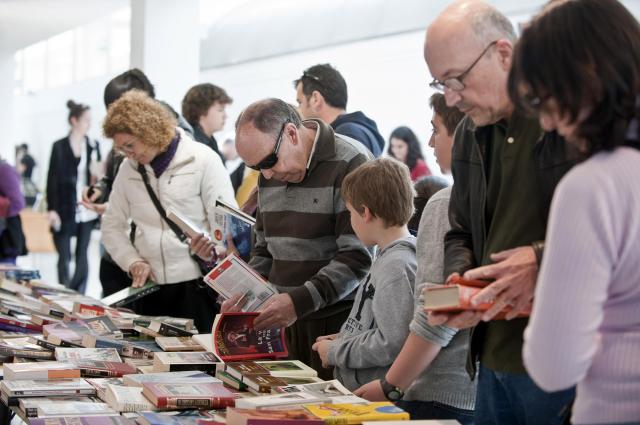 Villanueva de la Cañada acoge una nueva edición del Mercadillo Solidario de Libros