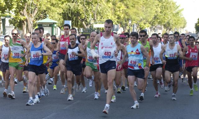 El Ayuntamiento invita a los vecinos a participar en la XIV Carrera Popular