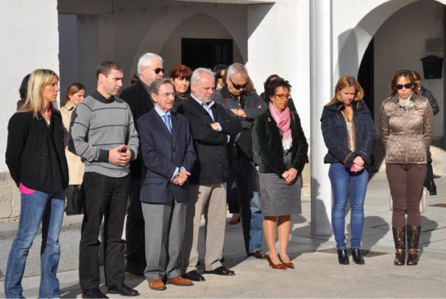El Ayuntamiento de Villanueva del Pardillo se une a las víctimas del atentado del 11-M con un minuto de silencio