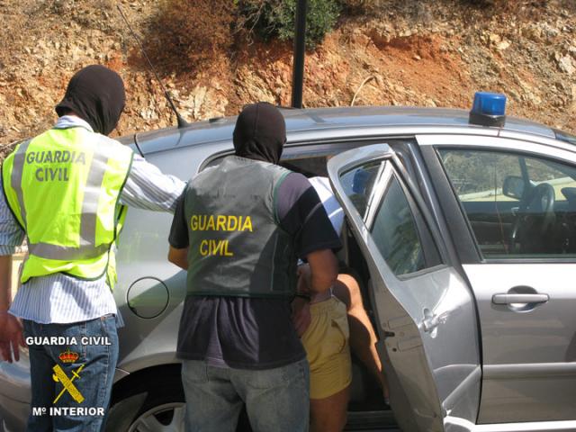 Detenido un taxista que circulaba bajo la influencia del alcohol mientras transportaba a una pasajera