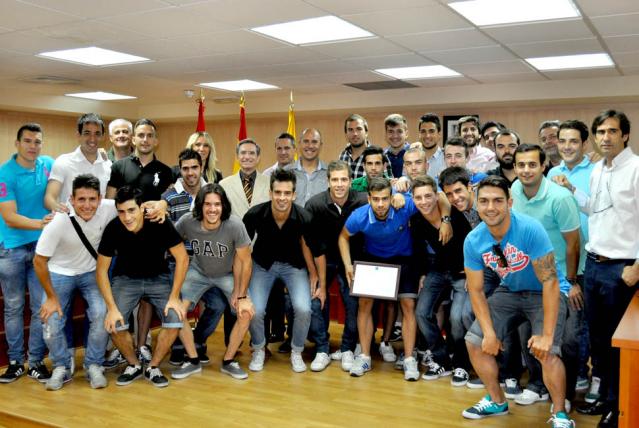 Recepción del Fútbol Club de Villanueva del Pardillo por su reciente ascenso a tercera división