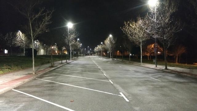 La tecnología LED se implanta en las principales avenidas de Villanueva del Pardillo
