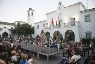 Un desfile de moda juvenil, plato fuerte del último fin de semana de “Villanueva en Vivo”