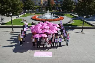 Villanueva de la Cañada se suma al rosa un año más contra el Cáncer de Mama