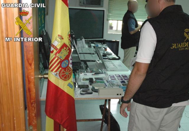 
                                                    La Guardia Civil logra detener a los integrantes de un grupo que actuaba en Valdemorillo