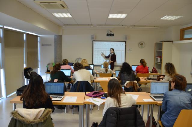 
                                                    El Ayuntamiento de Villanueva de La Cañada oferta más de 200 plazas en cursos de formación