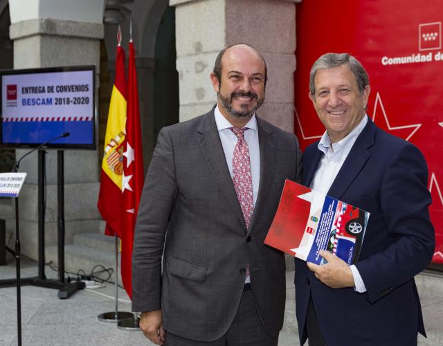 El Ayuntamiento de Villanueva de La Cañada  y la Comunidad de Madrid renuevan el convenio de las BESCAM