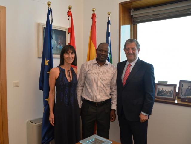 Villanueva de La Cañada recibe al director del Hospital de Alinafe (Malawi)