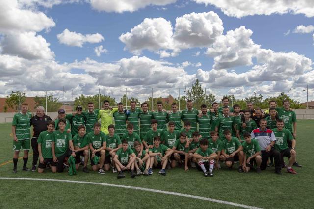 Dos equipos del Club de Fútbol de Villanueva de la Cañada ascienden de categoría