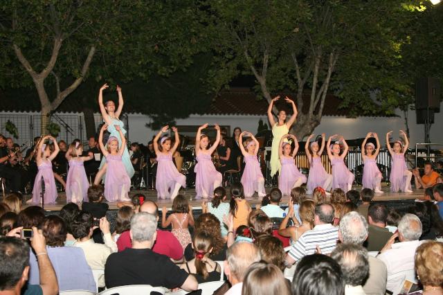 Un centenar de alumnos de la EMMD protagonizan el primer espectáculo del programa "Música en Verano"