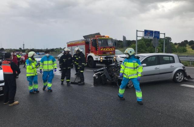 
                                                    Un guardia civil y un operario de mantenimiento arrollados por un vehículo en la M-503 a la altura de Pozuelo