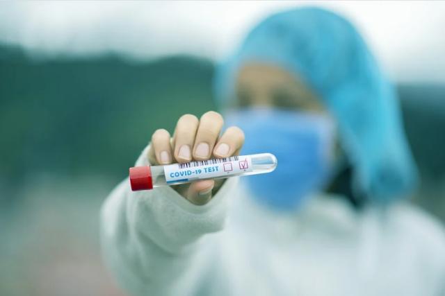 
                                                    Aumenta la tasa de contagio en Villanueva de la Cañada y desciende en el Pardillo