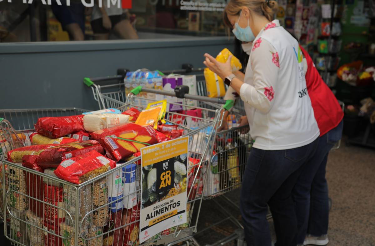 
                                                    Villanueva de la Cañada recoge más de 3.100 kilos de alimentos no perecederos
