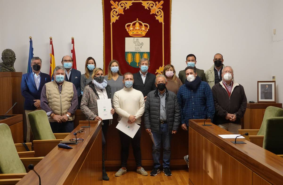 Peñas y Ayuntamiento seguirán colaborando en los festejos y actividades de Villanueva de la Cañada