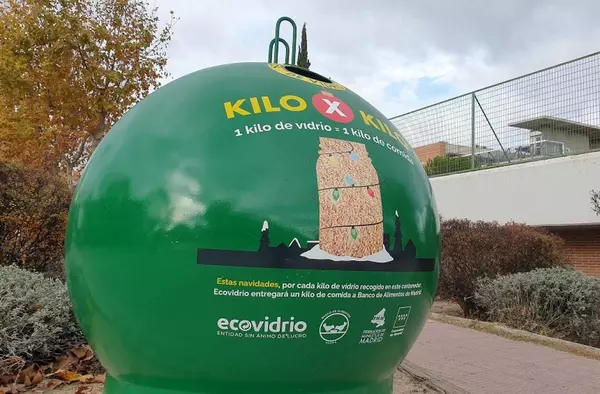 Villanueva de la Cañada inicia la campaña solidaria '1 kg de vidrio por 1 kg de alimentos'