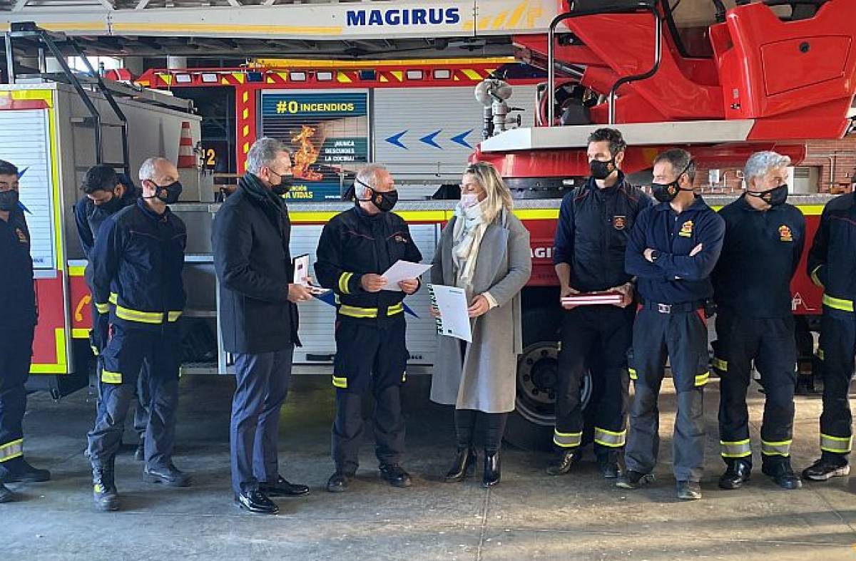 Villanueva del Pardillo entrega la Medalla al Mérito Civil a Protección Civil y al Parque 41 de Bomberos de la CAM