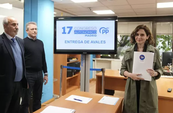 La alcaldesa de Pozuelo y el alcalde de Villanueva de la Cañada avalan la candidatura de Díaz Ayuso para presidir el PP de Madrid