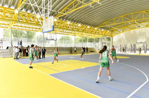 Inauguración de las nuevas pistas deportivas de Villanueva de la Cañada