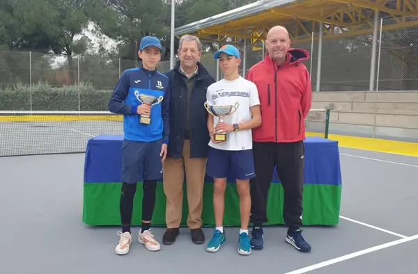Entrega de trofeos del XVI Torneo de Promoción del Tenis-X Memorial Mario Colmenar en Villanueva de la Cañada