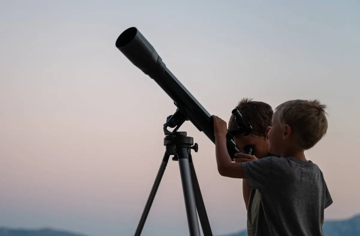 Villanueva del Pardillo organiza una jornada de observación astronómica en familia