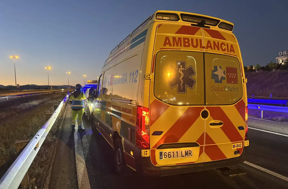Un motorista herido grave al salirse de la vía en la M-50 a la altura de Majadahonda