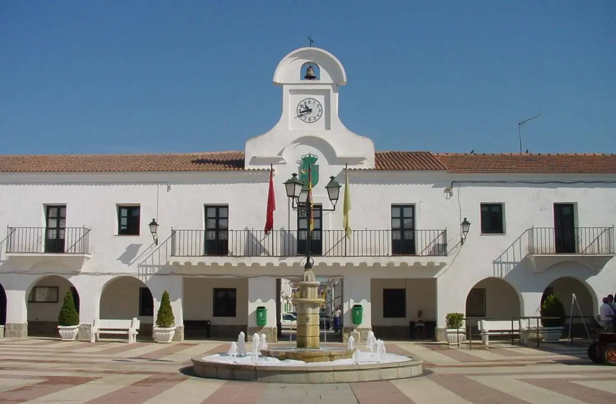El Ayuntamiento de Villanueva del Pardillo lanza una oferta de empleo para personas desempleadas de larga duración 