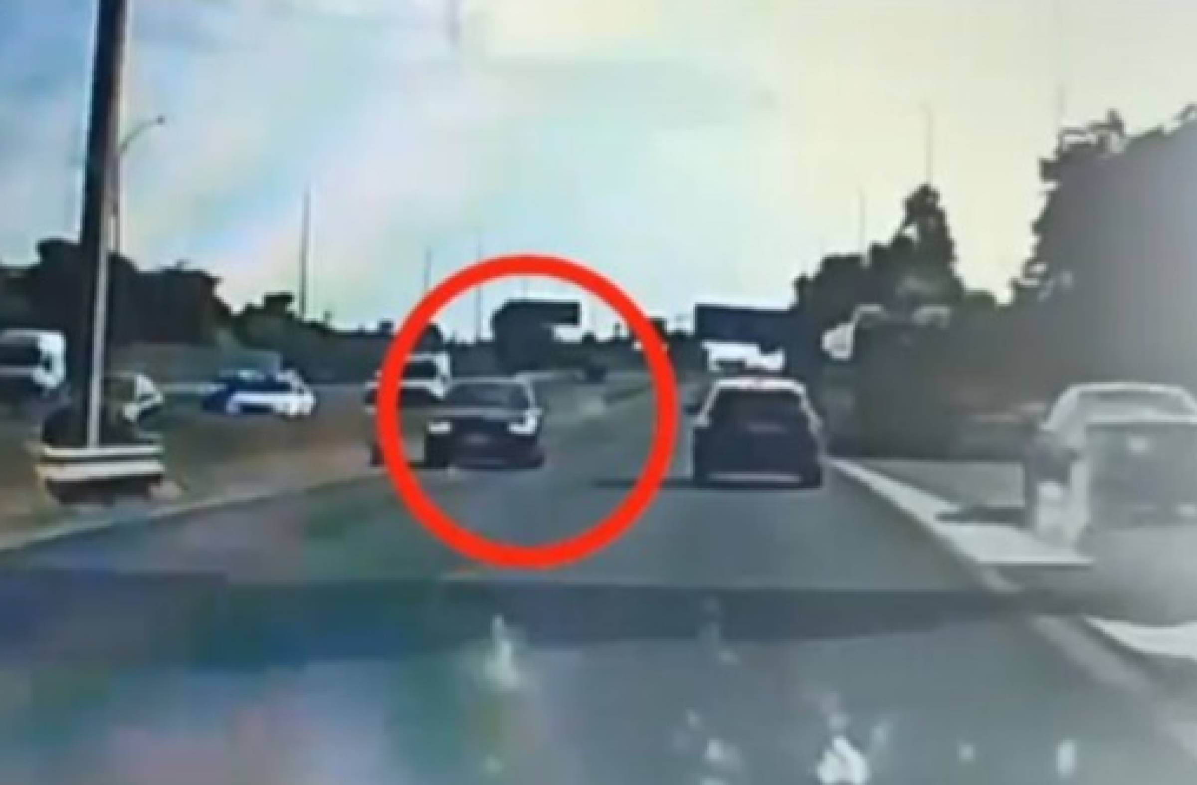 
                                                    Detenido un conductor por circular en sentido contrario por cuatro carreteras distintas en el mismo día