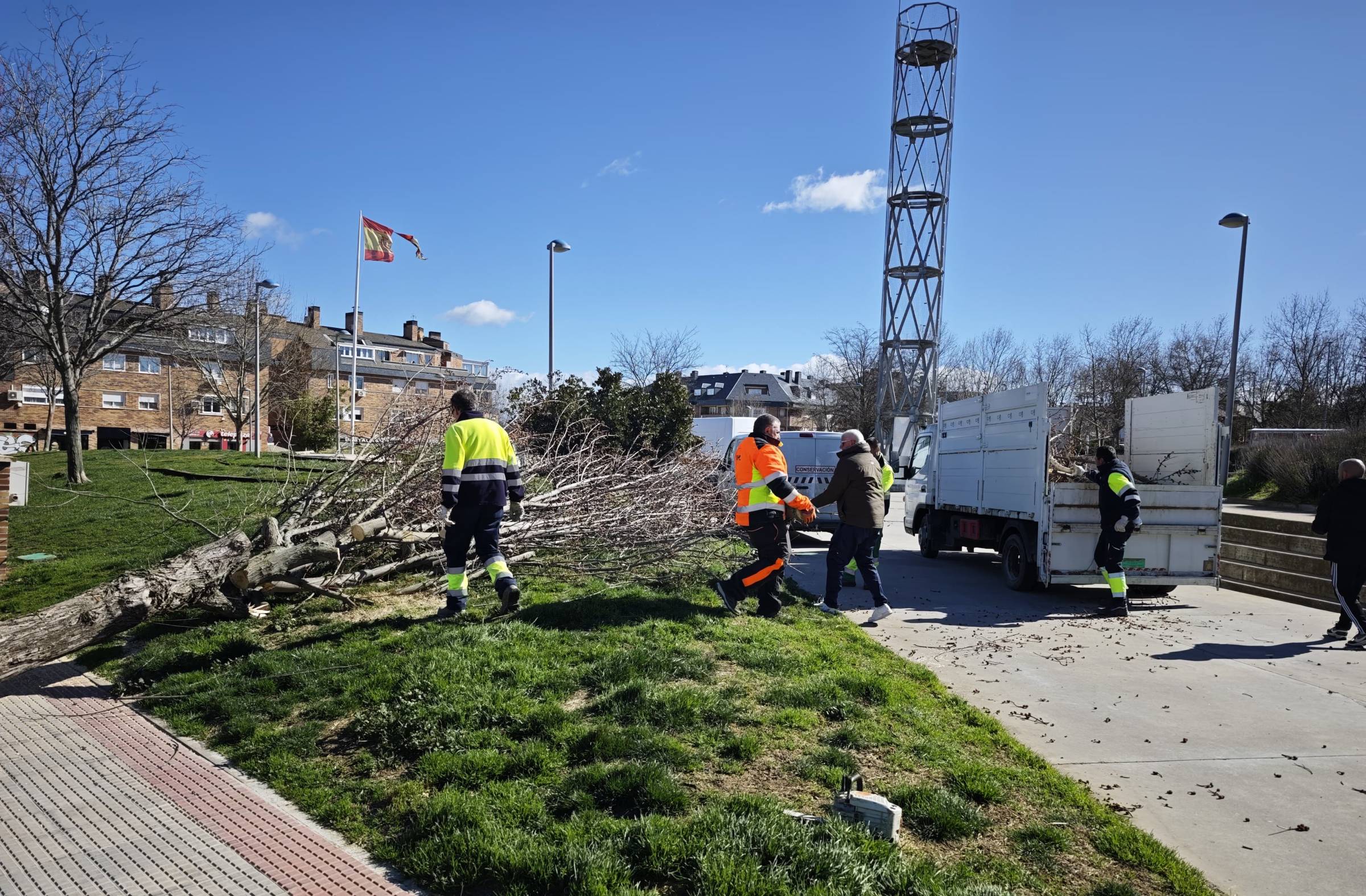 
                                                    Villanueva del Pardillo hace balance de daños tras el episodio de fuertes vientos 