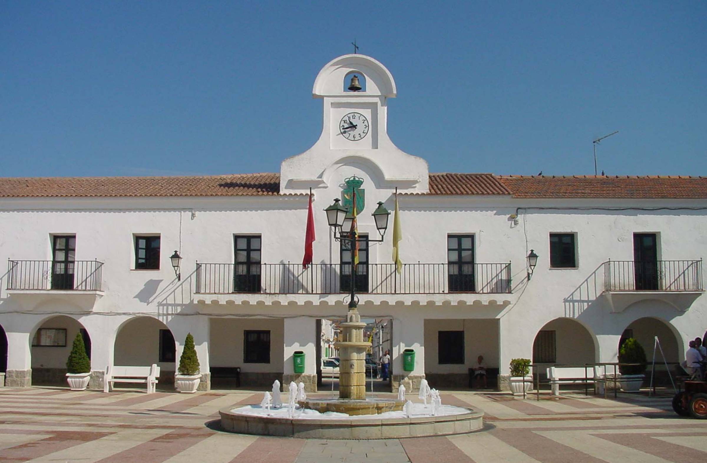 El TSJM condena al alcalde de Villanueva del Pardillo por expulsar a un concejal del pleno municipal