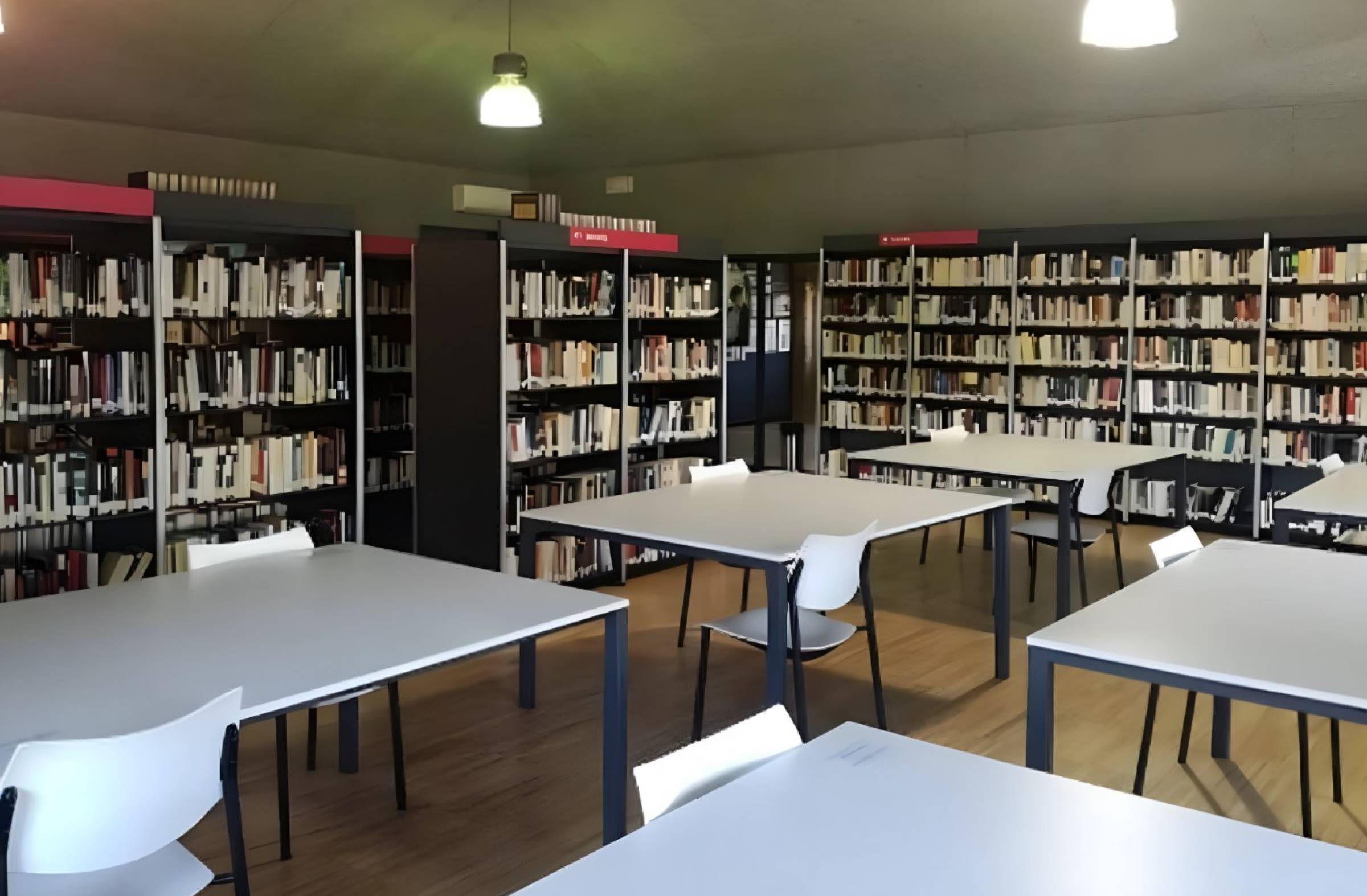 
                                                    La Biblioteca Municipal de Villanueva del Pardillo amplia el horario hasta julio