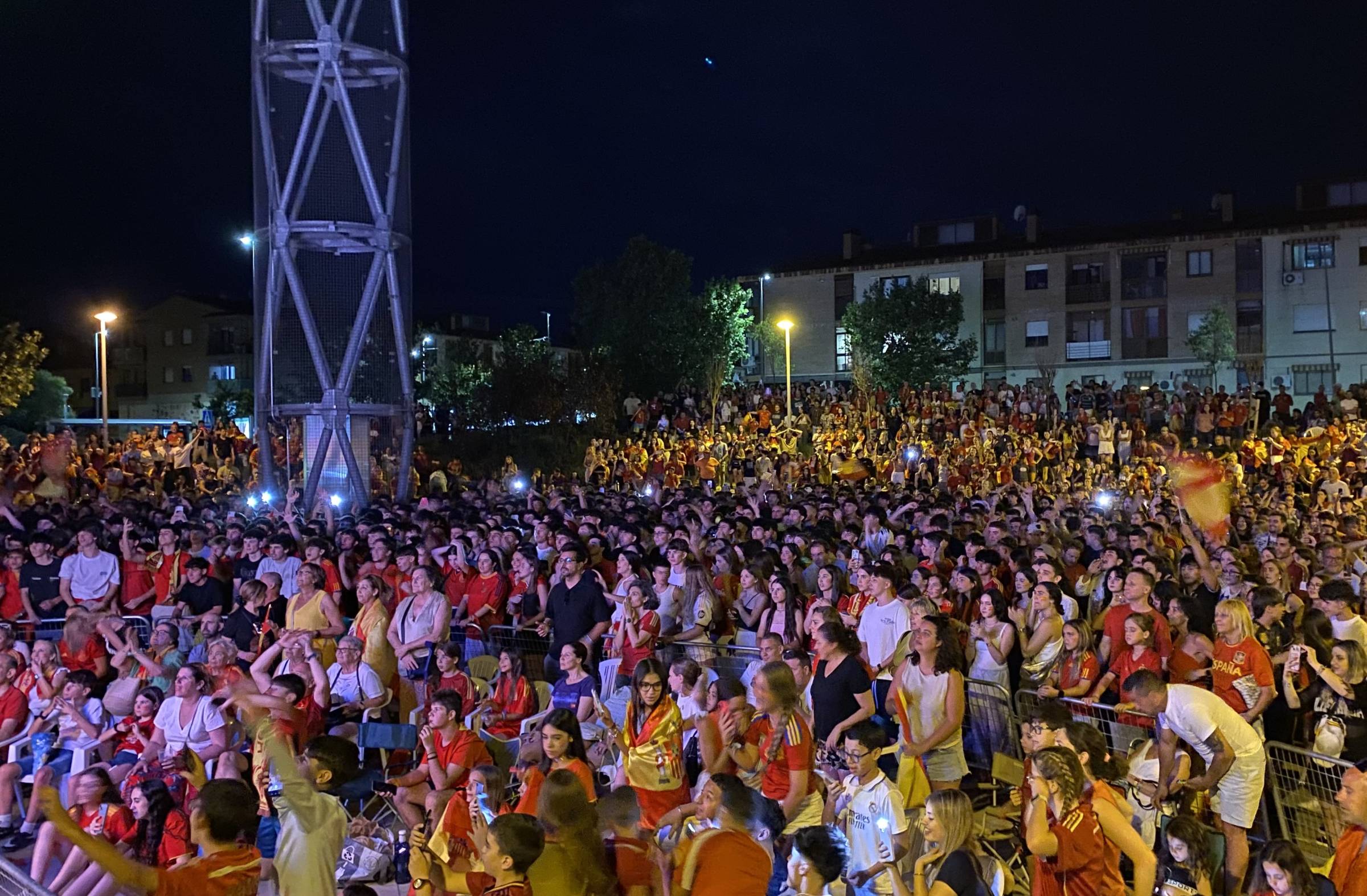 
                                                    Villanueva del Pardillo instalará una pantalla gigante para ver los partidos de la Selección Española en el Mundial