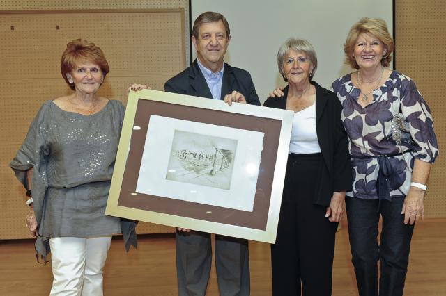 El ayuntamiento rinde homenaje a las fundadoras de la Escuela Infantil "Los Álamos"