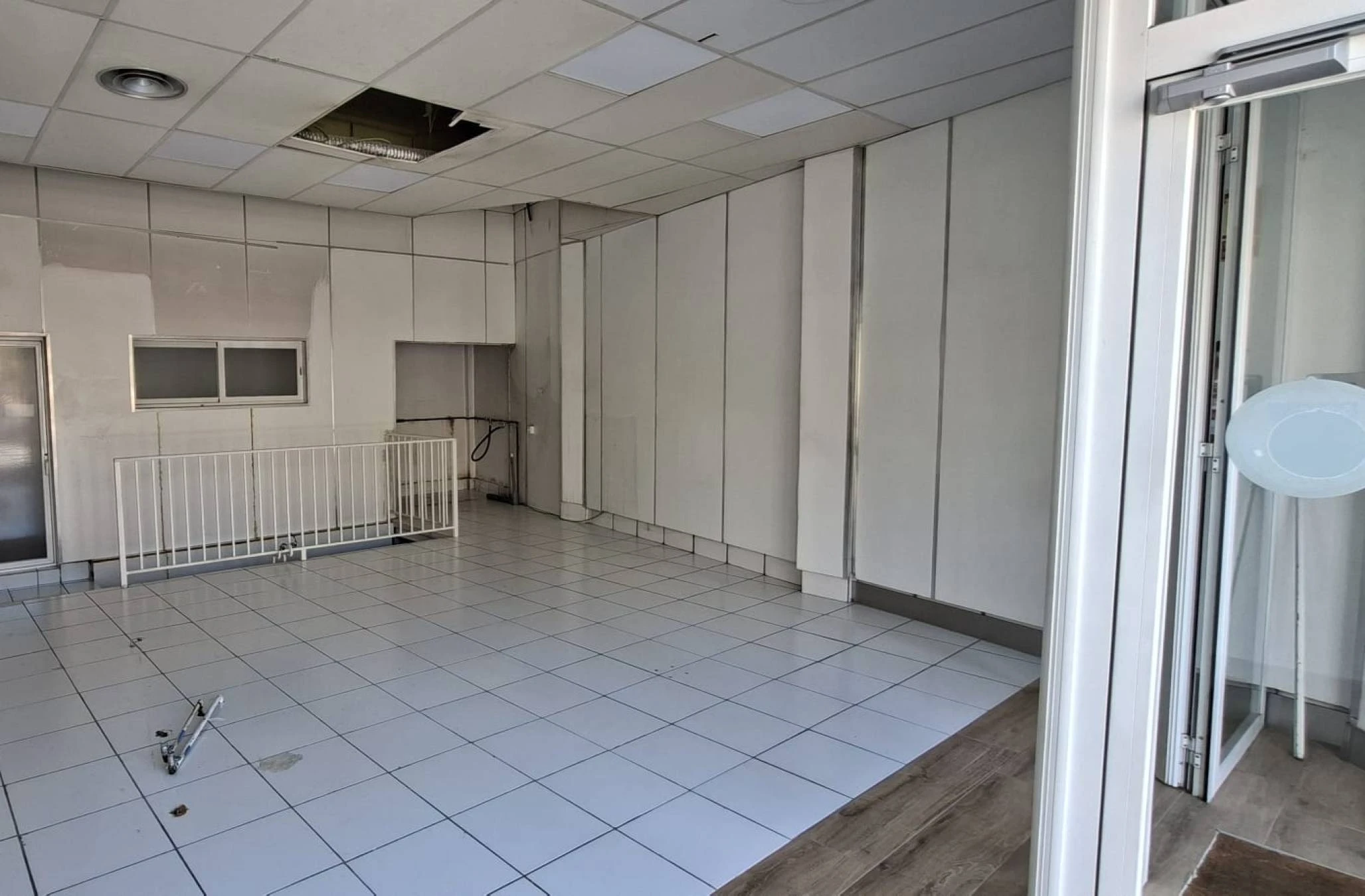 Se necesita asesor inmobiliario.
