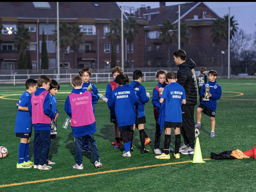 Ven a probar: fútbol de 4 a 19 años