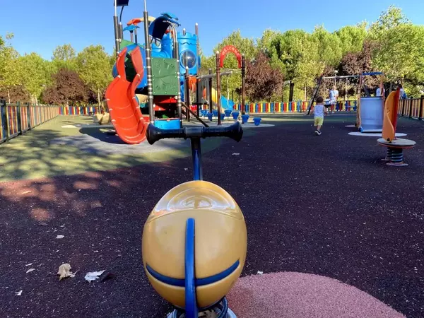 Quedada mamás con bebés parque Paris