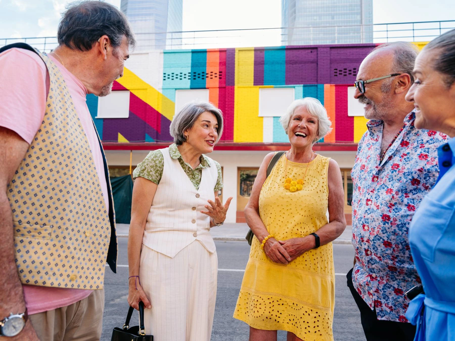 Grupo de personas entre 50 y 65 años actividades culturales