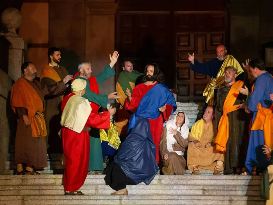 ¿Te Atreves a Subir al Escenario de El Nazareno?